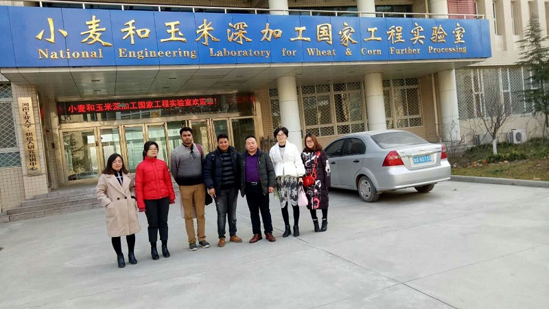 阜阳和印度客户我们在一起